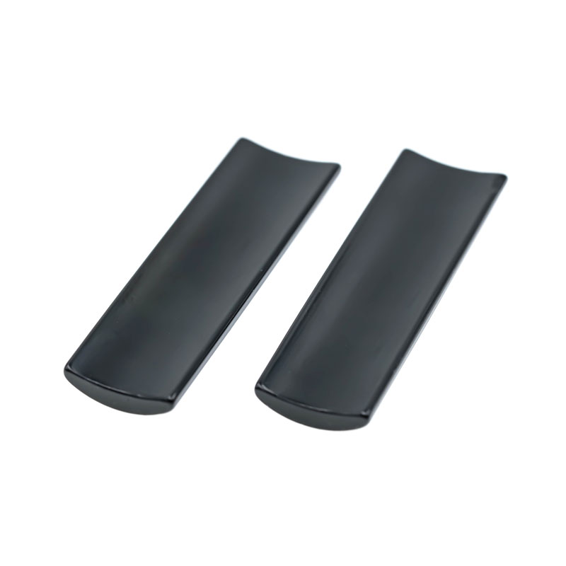 Ön cam silecek motoru